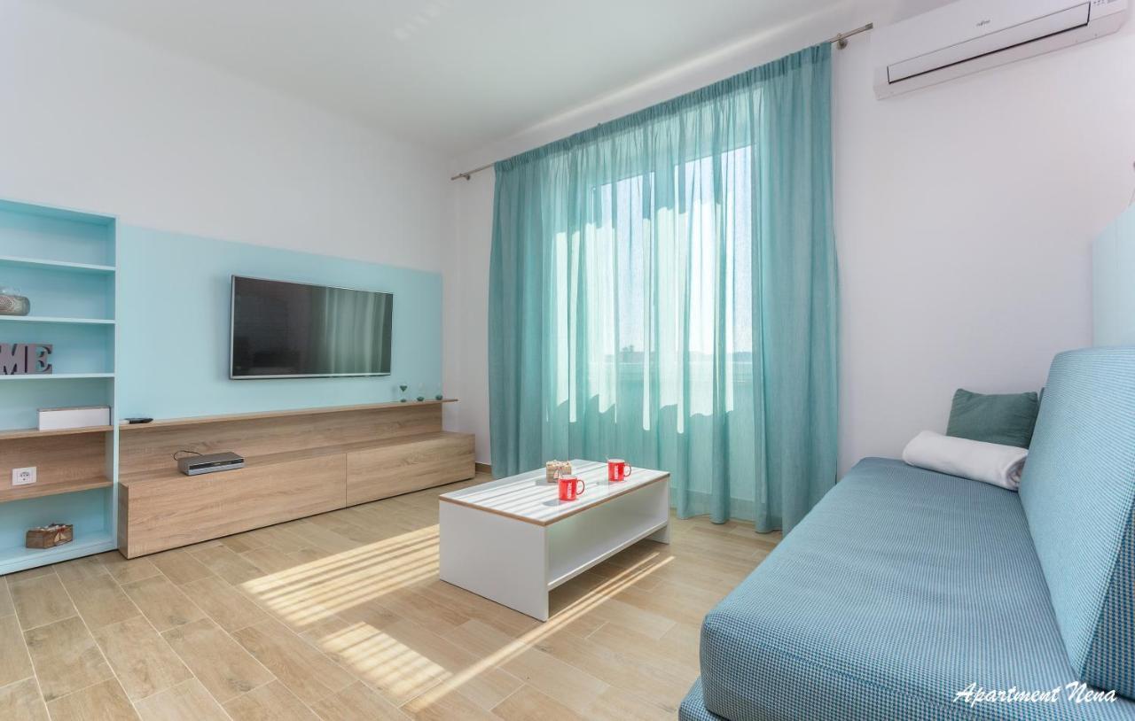 Apartmani Nena I Ilka Пула Екстериор снимка